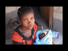 Embedded thumbnail for Het jonge meisje uit Bertoua in Kameroen.